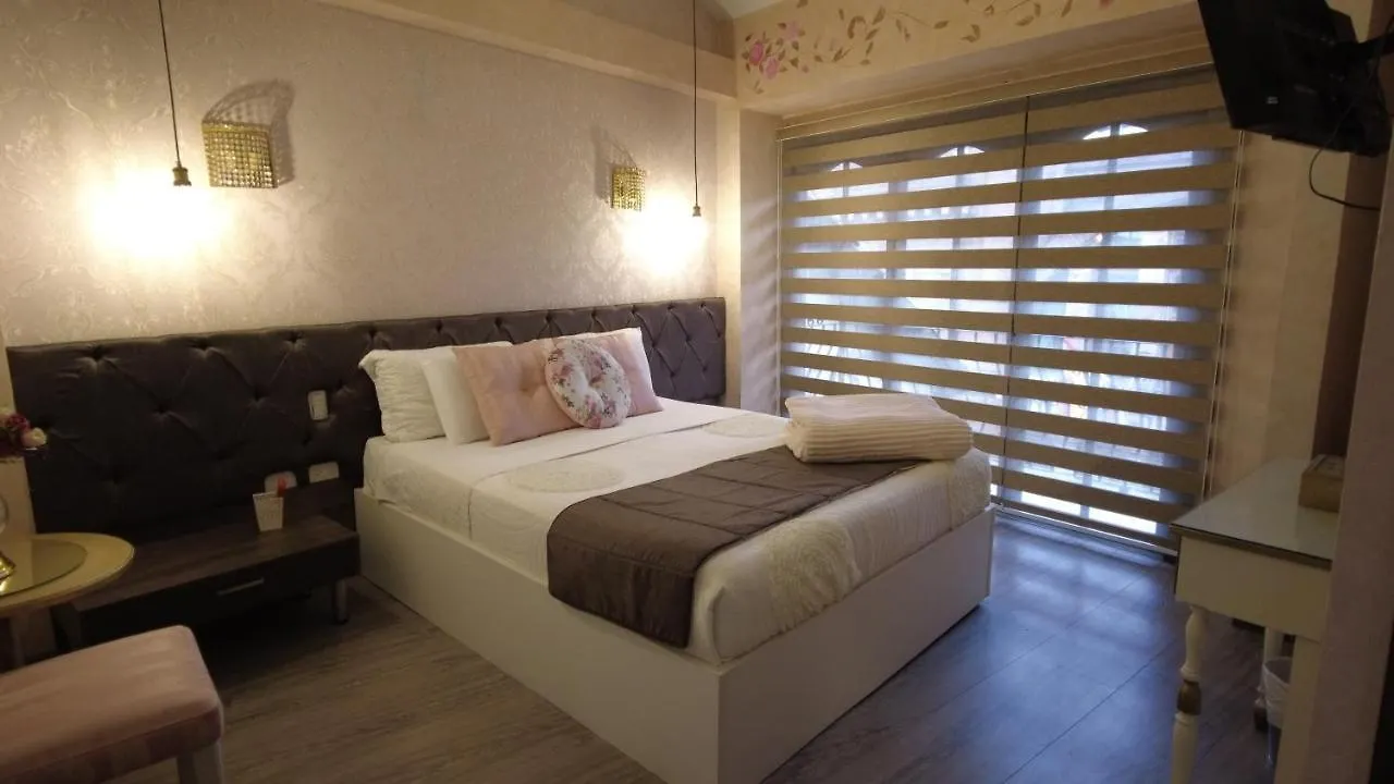 Estancia Boutique Lr Cuenca 0*,